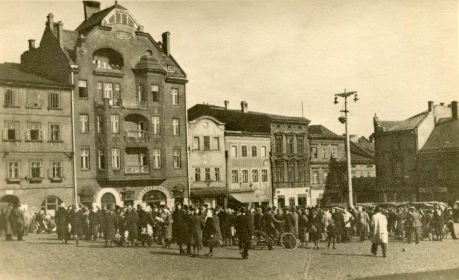 Cztery zdjęcia z wojny. Premiera nigdy niepublikowanych fotografii Bielska-Białej