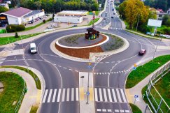 Wyspa za prawie 130 tys. zł. Może nie wygląda okazale, ale wiosną będzie pięknie - foto