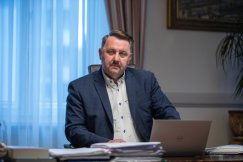 Prezydent tłumaczy, dlaczego nie ma bezpłatnych przedszkoli i komunikacji