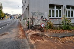Nawet 145-150 km/h nocą w terenie zabudowanym? Nowe ustalenia w sprawie tragedii na ul. Partyzantów