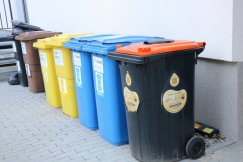 Bielsko-Biała idzie z duchem czasu. Specjalne pojemniki w altanach śmietnikowych - foto