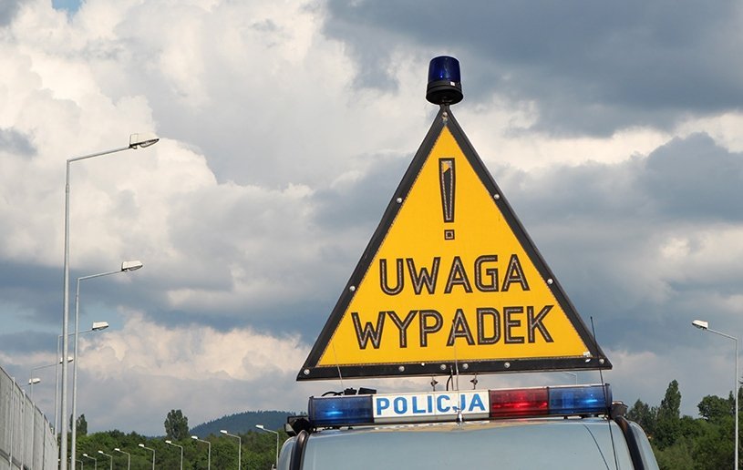 Tragedia na prostym odcinku drogi. Czołowe zderzenie z ciężarówką