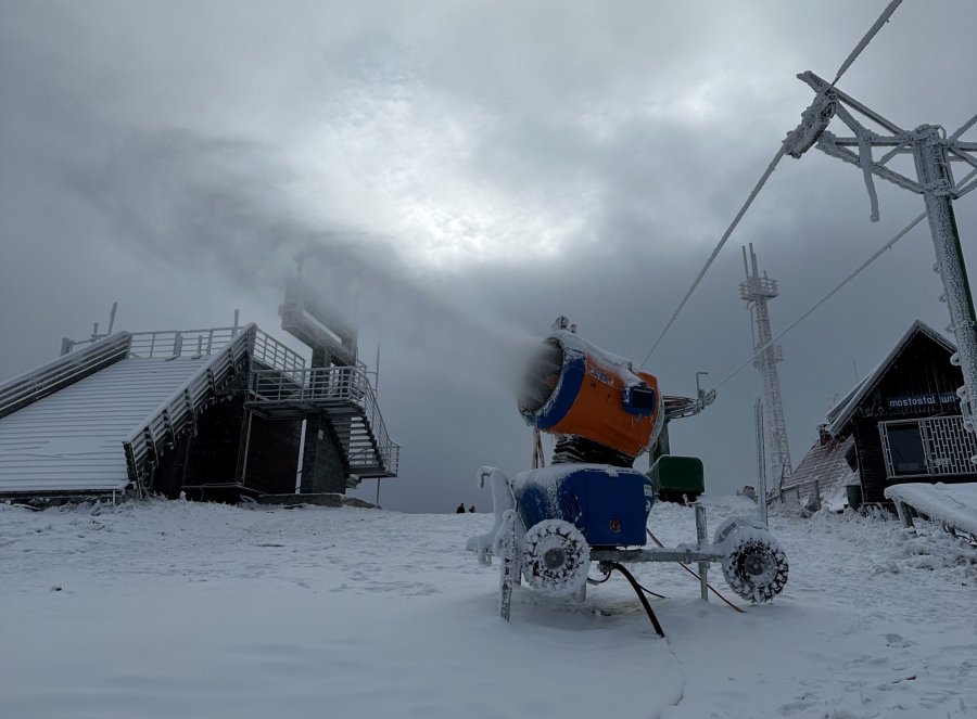 Góralska prognoza pogody. Jak długo utrzyma się pierwszy śnieg w górach? ZDJĘCIA