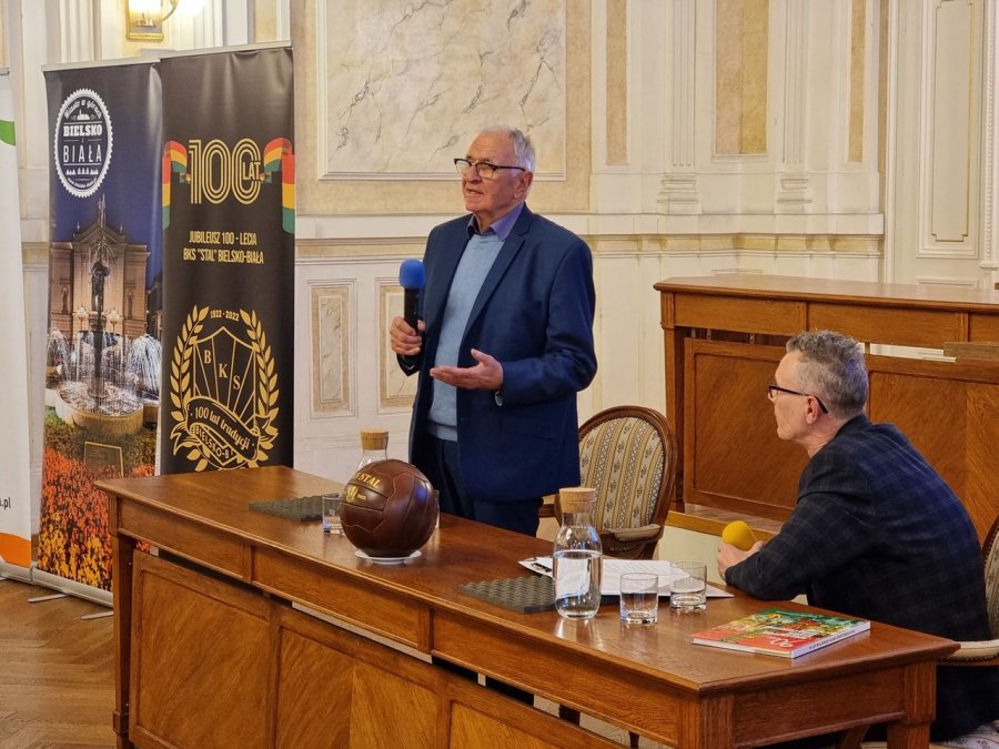 Mundial w Katarze w opinii eksperta. Legenda piłki nożnej z wizytą w Bielsku-Białej ZDJĘCIA