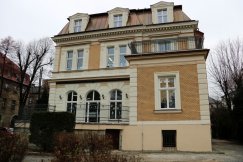 Zabytkowa willa jest nową wizytówką miasta. Jak tu pięknie po remoncie! - foto
