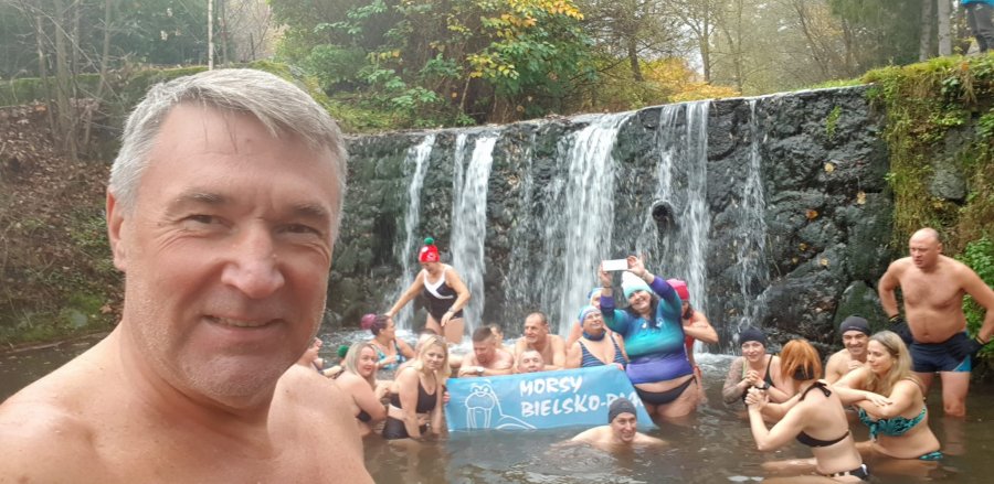 Sposób na zmęczenie i chandrę. Bielskie morsy nie wychodzą z wody