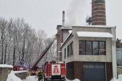 Kolejna trudna akcja przy Wapienickiej. Drugi pożar w ciągu dwóch dni - foto