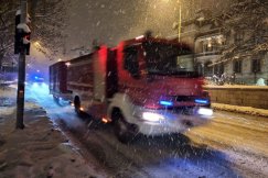 Wypadek na przejeździe kolejowym. Samochód zderzył się z lokomotywą