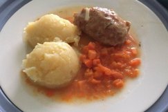 Ostra wojna cenowa. Tylko 4 zł na produkty na dwudaniowy obiad w szkole