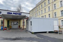Przychodnie pękają w szwach, telefon wiecznie zajęty. Ratunkiem prywatna wizyta za 200 zł