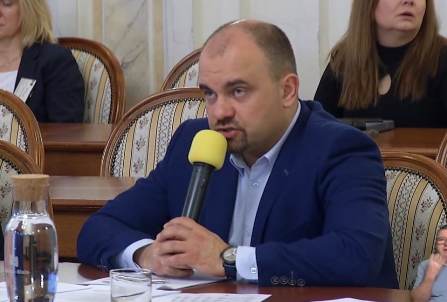 Pilna sesja w Ratuszu. Radni o jej zwołaniu zostali poinformowani telefonicznie
