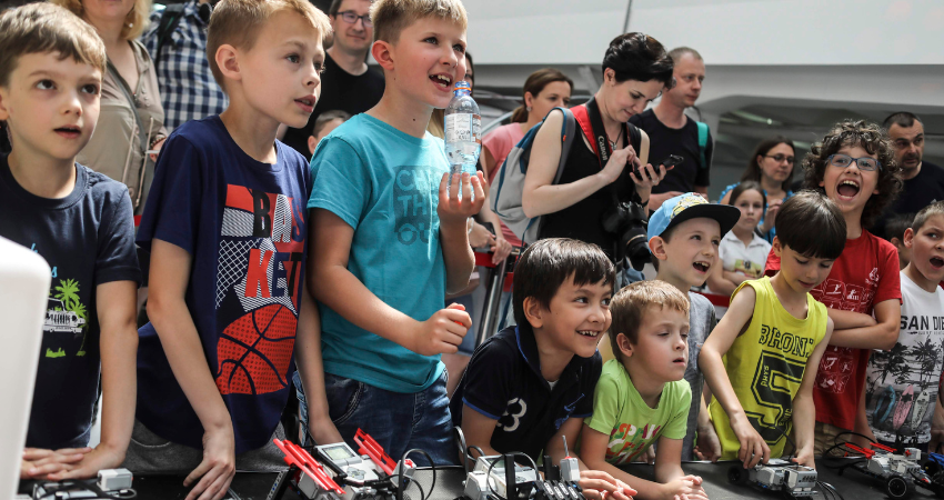 Półkolonie z Planetą Robotów. Atrakcyjny program ferii zimowych dla dzieci