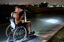 Złodziej musiał być zdeterminowany. Skandaliczna kradzież sprzed drzwi