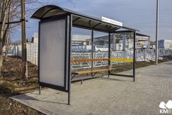 Nowy peron przystankowy. Położono specjalną kostkę i krawężniki - foto