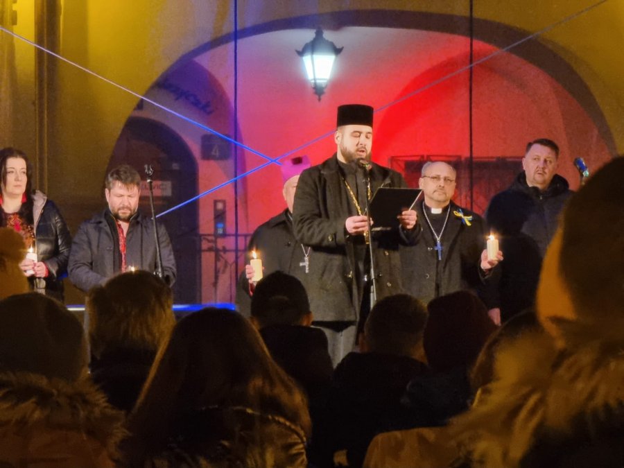 Doniosła atmosfera na Rynku. Wielu mieszkańców modliło się o pokój w Ukrainie - foto