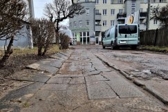Walczą o prosty chodnik i drogę. Remont ekonomicznie nieuzasadniony - foto