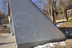 Będzie kamera pod Szyndzielnią. Wandale niszczą nową inwestycję - foto