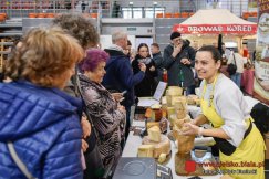 Tłum pod Dębowcem. Stoiska uginają się od różnych ekologicznych cudów ZDJĘCIA