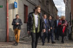 Minister Ziobro widziany w Bielsku-Białej. Z ochroną kręcił się po Rynku - foto
