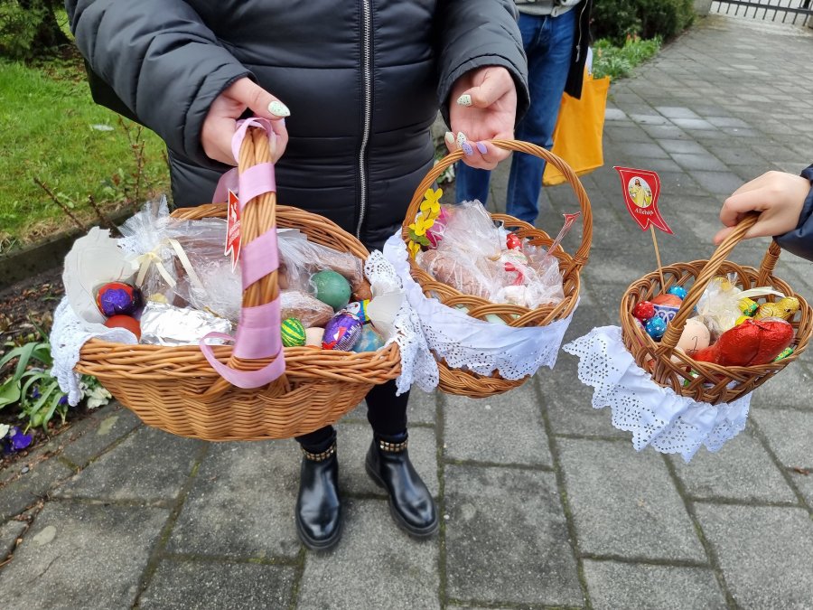 Bielszczanie święcili pokarmy. Piękna tradycja w kościele na Złotych Łanach - foto