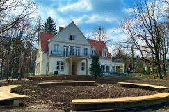 Willa w Cygańskim Lesie z nową rolą. Trwa jej meblowanie przed otwarciem - foto