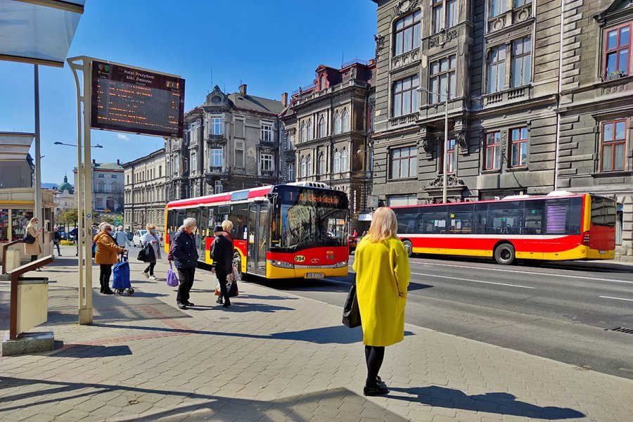 Pielgrzymka wyruszy do Łagiewnik. Utrudnienia i świąteczny rozkład MZK