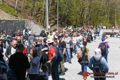 Takich tłumów nie pamiętają najstarsi górale. Na górze oscypki i wyśmienity żur