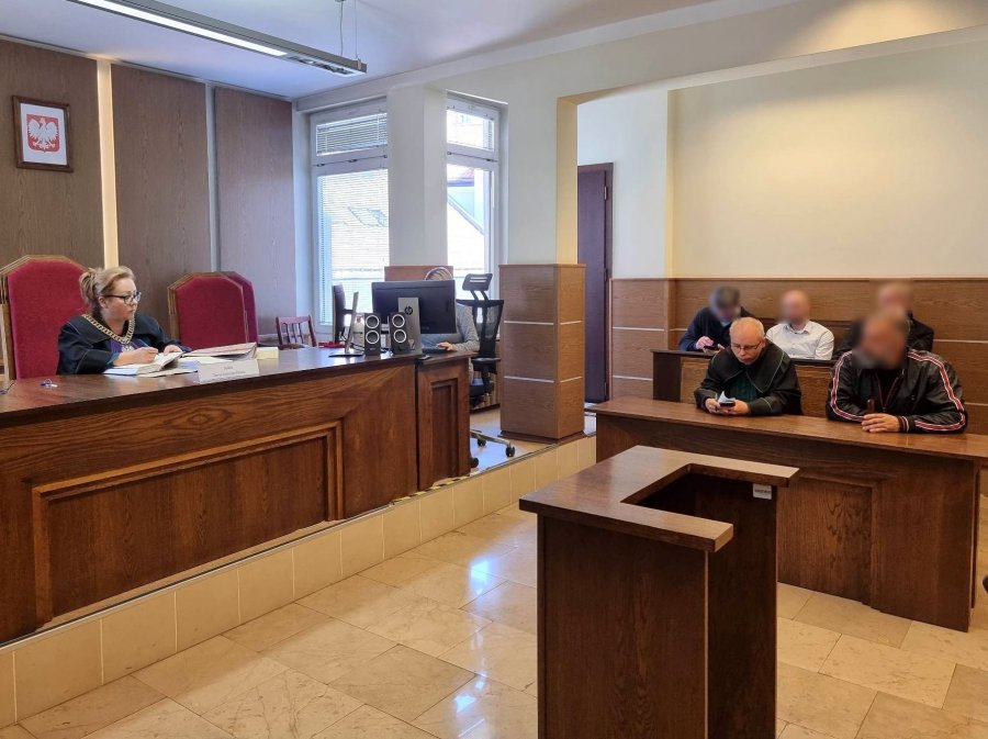 Bez wyroku dla gangu papierosowego. To finał głośnej akcji CBŚP sprzed lat - foto