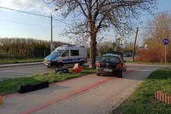Policja apeluje do świadków. Kierowca doznał poważnych obrażeń ciała - foto