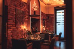 Bankiet na 21. rocznicę „Stek i Wino”. To restauracja, która wyznacza trendy