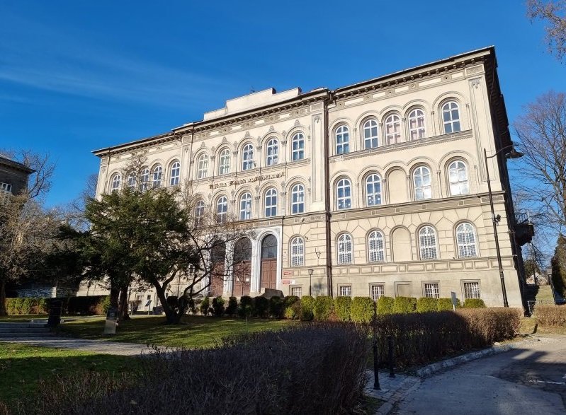 Pierwszy problem z uniwersytetem. Upadł pomysł z budynkiem w centrum miasta