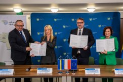 Ponad 700 mln zł dla regionu. Aglomeracja podpisała dokumenty - foto