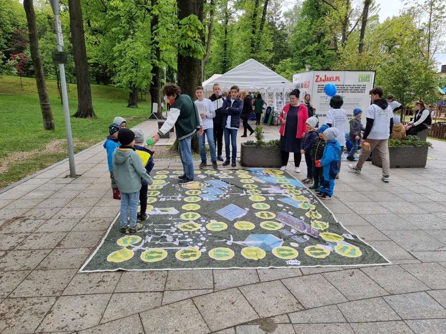 Zabawa i nauka w Parku Słowackiego. Do wieczora wiele atrakcji ZDJĘCIA
