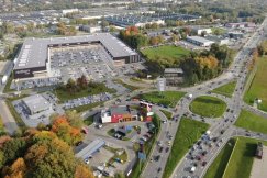 Zbudują park handlowy po dawnym Tesco. Nowy inwestor ujawnił swoje plany
