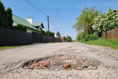 Budują nowe bloki, zniszczyli drogę. Wkrótce ruszy wyczekiwany remont - foto