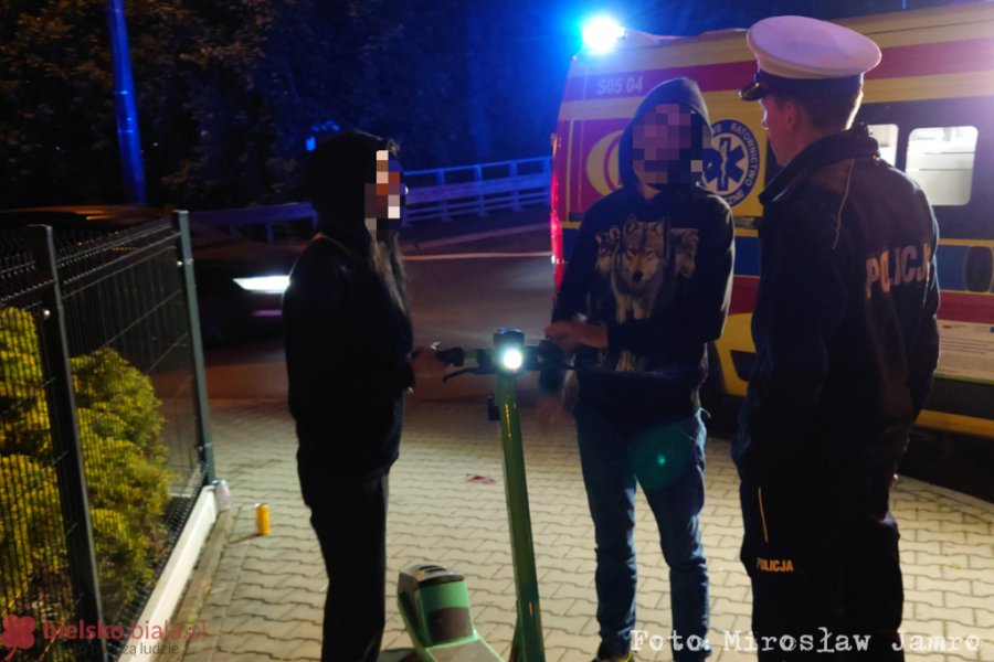 Po użyciu alkoholu jechali na hulajnodze. Zostali zatrzymani przez policję - foto