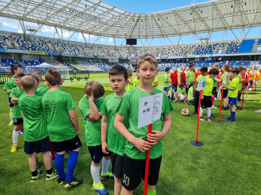 Tłum dzieciaków zagrał na Stadionie Miejskim. Nie wynik był tu najważniejszy - foto