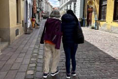 Mówią, że to są ich anioły, a dobro wraca. Nie wyobrażają już sobie życia bez asystentury