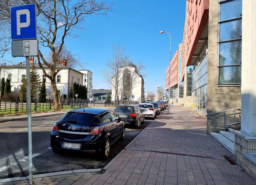 Płatne parkowanie obok Sfery przegłosowane. Od kiedy trzeba płacić? - foto