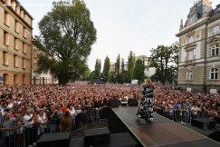 Tłum na koncercie divy polskiej sceny. Był to ostatni koncert w tym miejscu! - film
