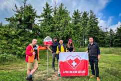 Zamontowali apteczkę na Szyndzielni i Skrzycznem. Będą służyć turystom MAPA