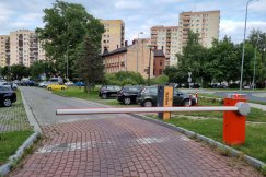 Afera po koncercie. Samochody uwięzione przez niewiedzę użytkowników?