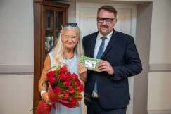 Mieszkańcy otrzymali już 10 tys. kart. Uprawniają do zniżek i preferencyjnych programów