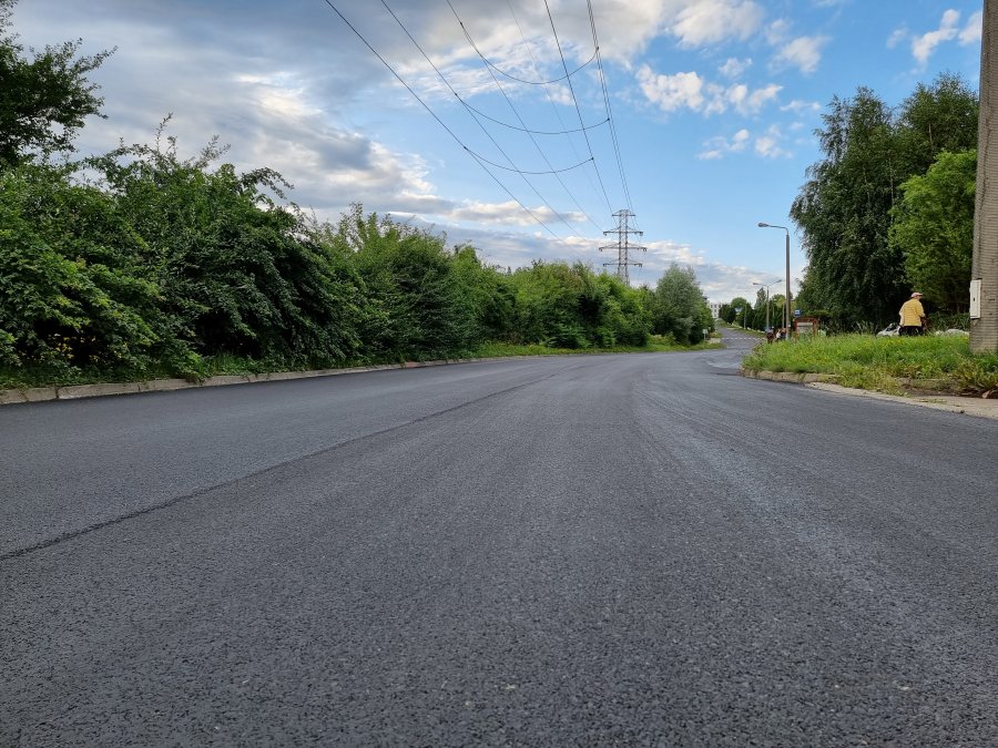 W kolejnym miejscu asfalt jak tafla. Mieszkańcy czekali na to od dawna - foto