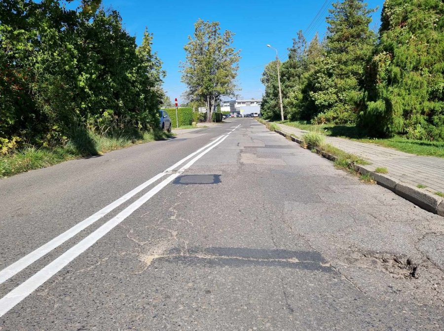 Wyremontują dziurawą ulicę w Wapienicy. Inna inwestycja drogowa przesunięta - foto