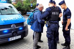 Trzy radiowozy wysłane do uczestników wycieczki. Sygnalista myślał, że agitują - foto
