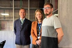 Wybory były nierówne. Zastrzeżenia po konferencji PiS „z milionami zamiast obrusów” - foto