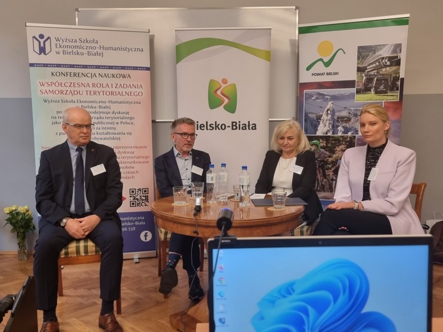 Debatowali na temat roli i wyzwań samorządów. Głos zabrali cenieni eksperci - foto