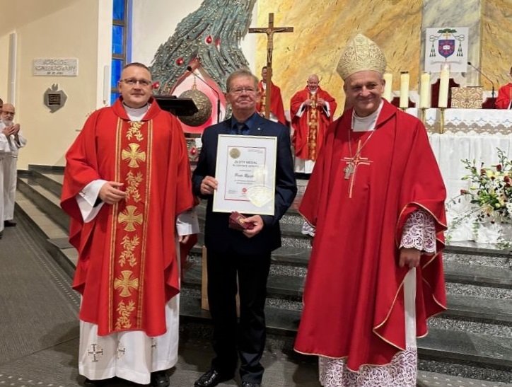 Zasłużony działacz odchodzi na emeryturę. Bezinteresownie niesie dobro od lat - foto