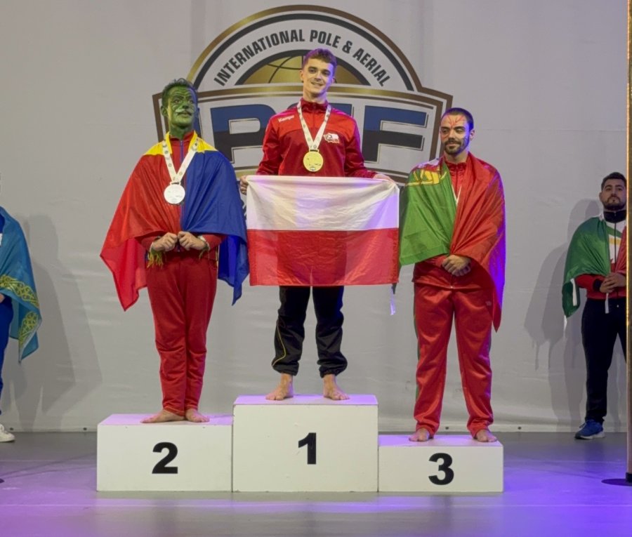 Bielszczanin mistrzem świata w akrobatyce. Medal zdobyły również panie - foto